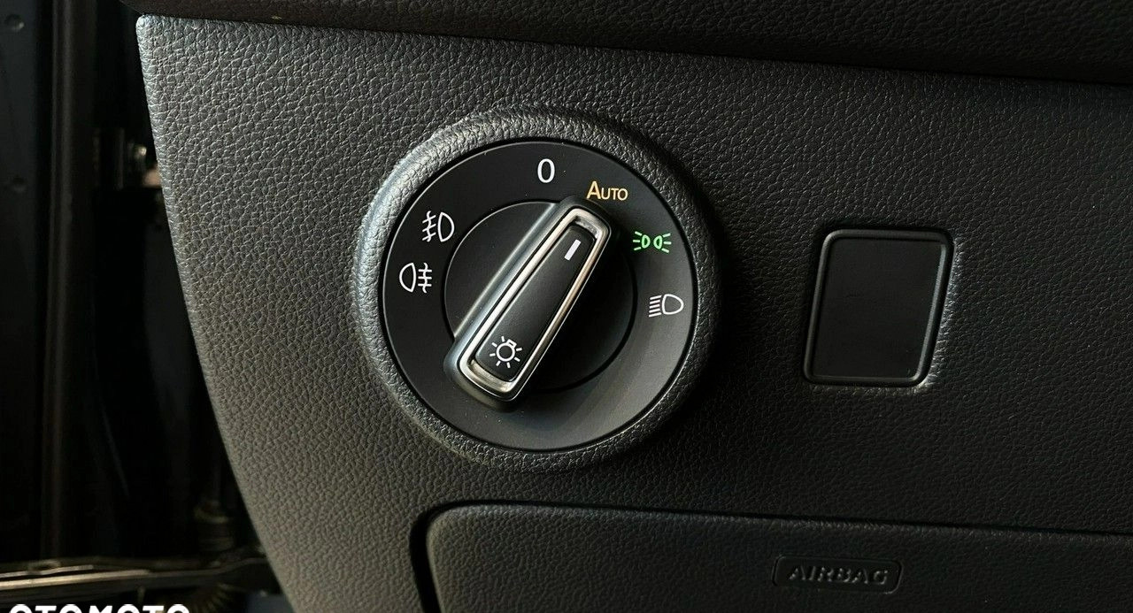 Seat Ateca cena 121900 przebieg: 75700, rok produkcji 2021 z Otmuchów małe 379